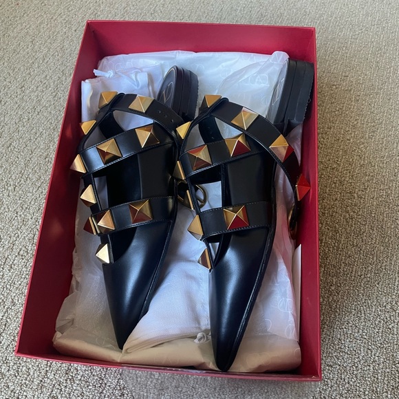 Valentino Garavani Roman Stud leather point-toe flats - Picture 7 of 9